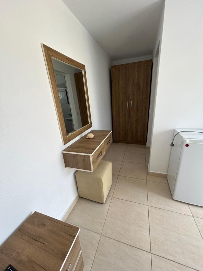 Eri Rooms Саранда Екстер'єр фото