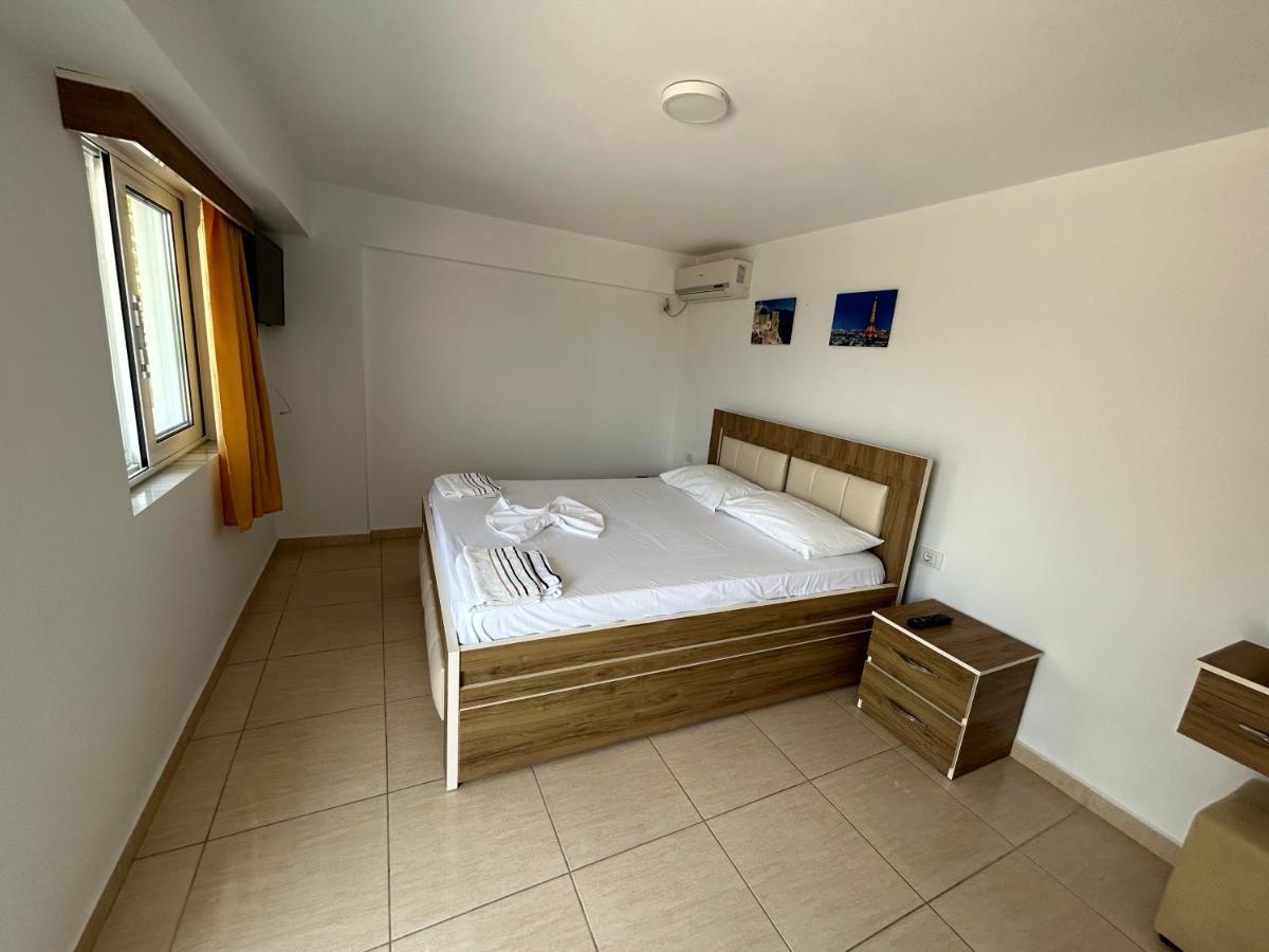 Eri Rooms Саранда Екстер'єр фото